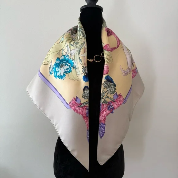 Hermes Floral Bouquet Silk Scarf in Cream Pink Blue - Picture 4 of 9